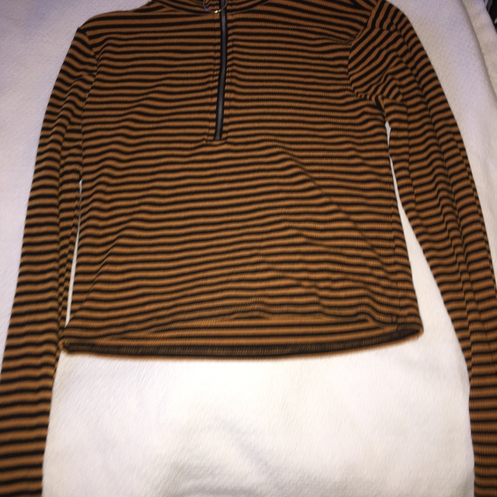 🌼F21 LONG SLEEVE FITTED SHIRT🌼